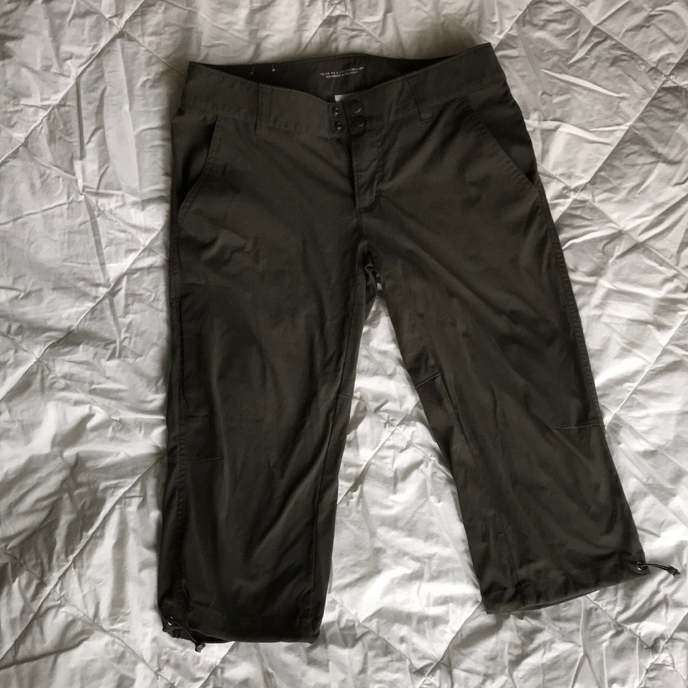 NWOT Columbia Olive Grn/Sz 8/ hiking-trail Capris